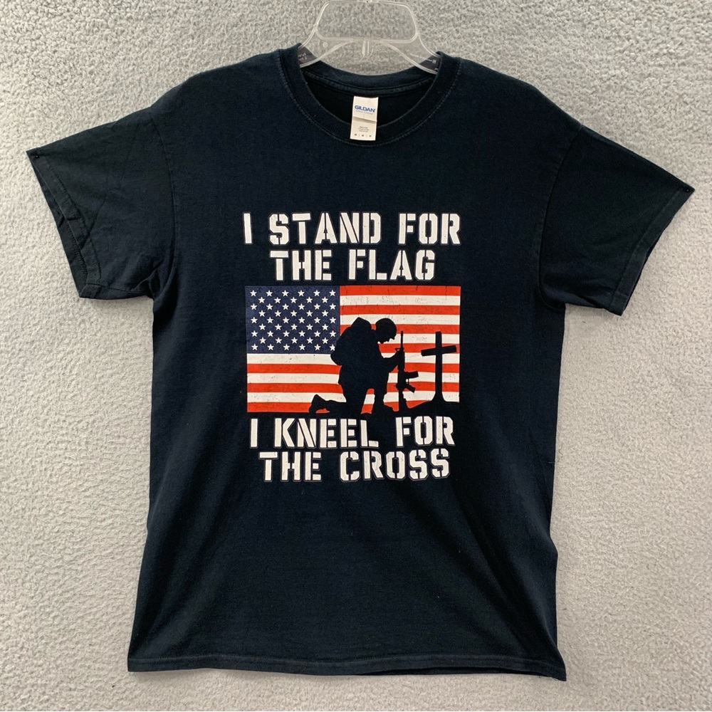 I Stand For The Flag I Kneel For The Cross Patriotic Short Sleeve T-Shirt Men M